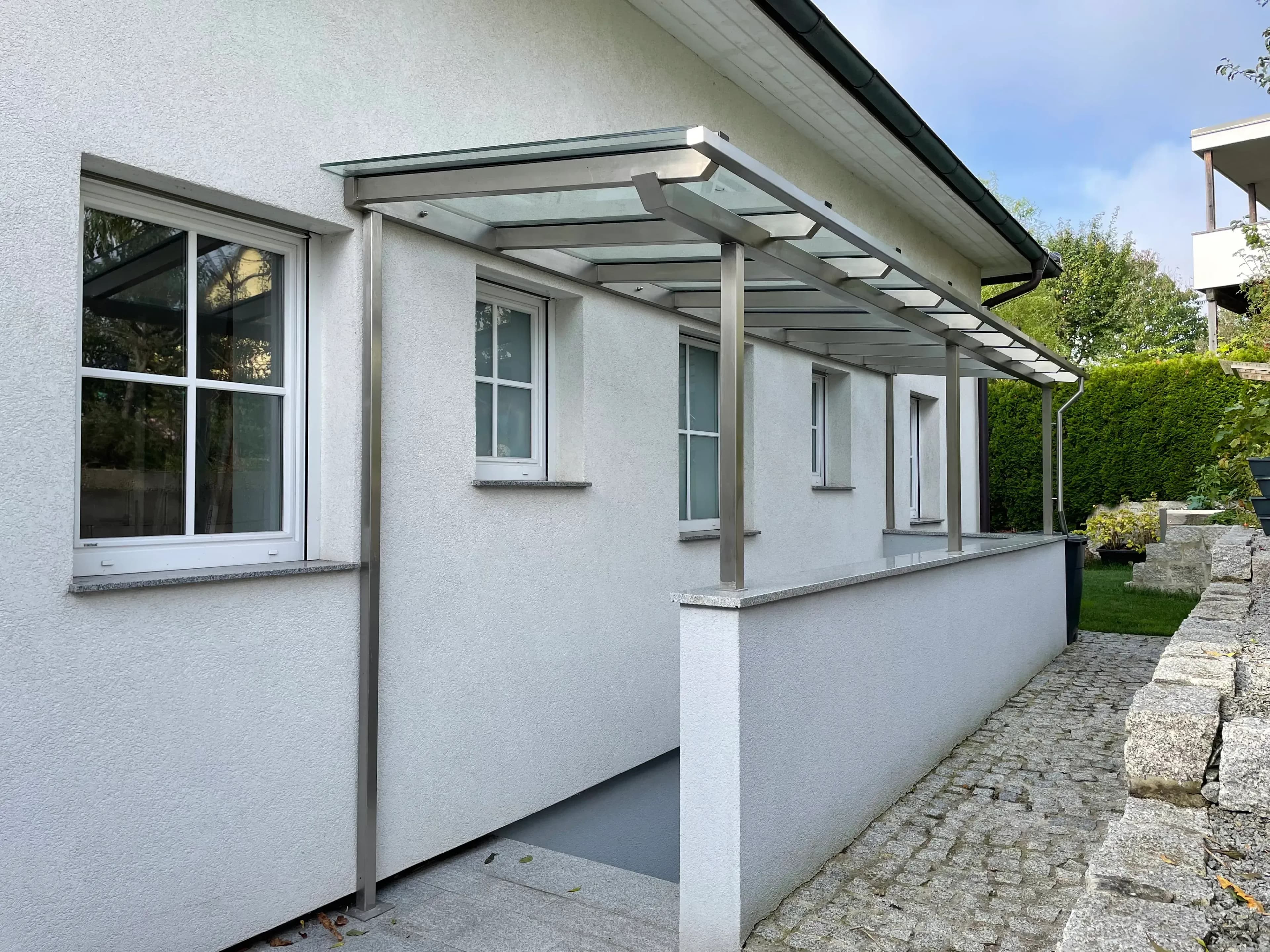 Robuste Vordächer aus Edelstahl in Oberösterreich – Jetzt beraten lassen