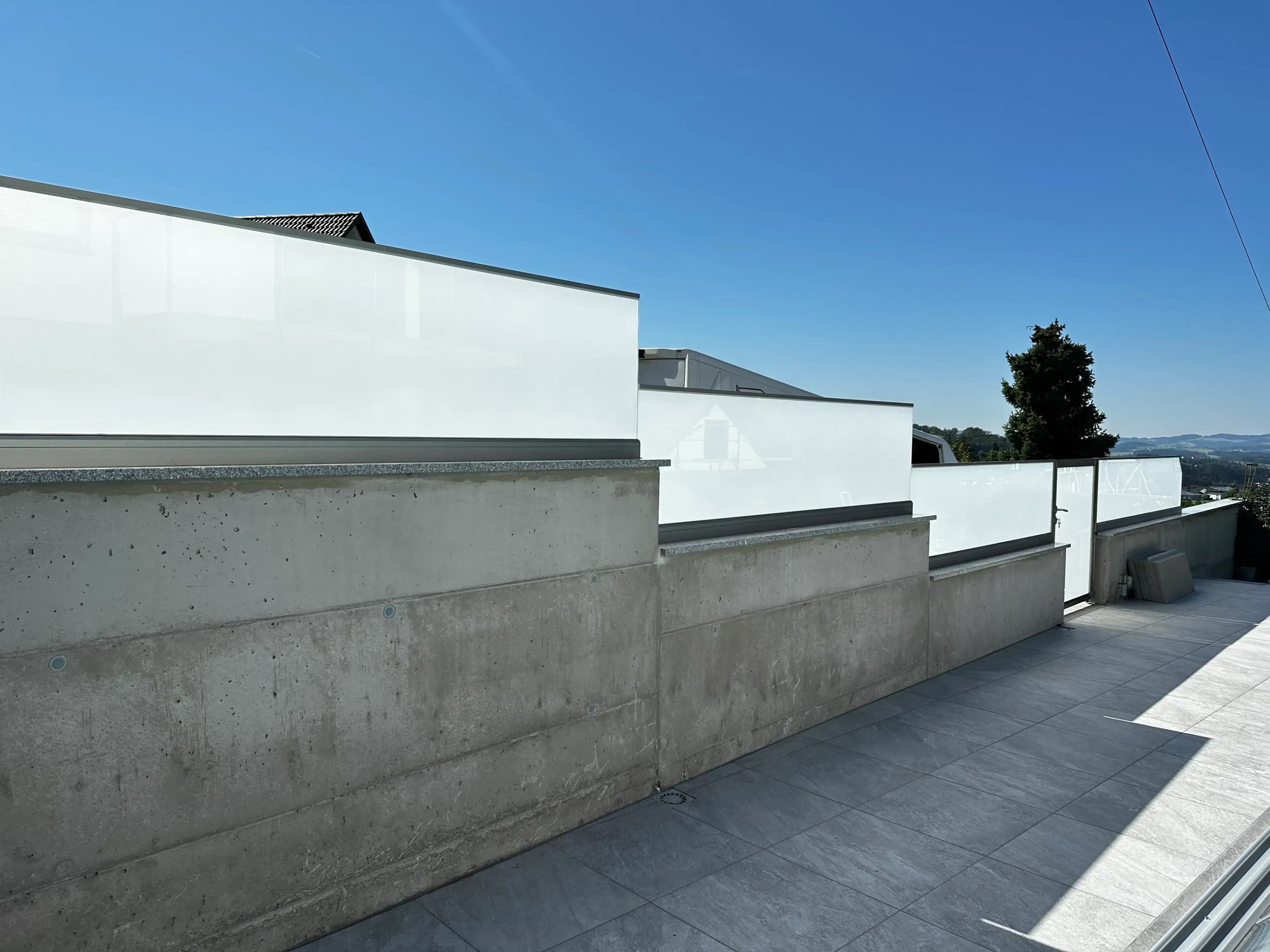 Maßgefertigte Terrassengeländer in Gallneukirchen anfertigen lassen
